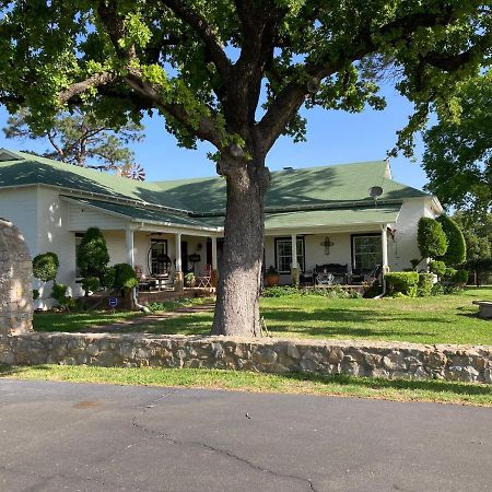 Bed and Breakfast The Old Liberty Schoolhouse Azle Экстерьер фото