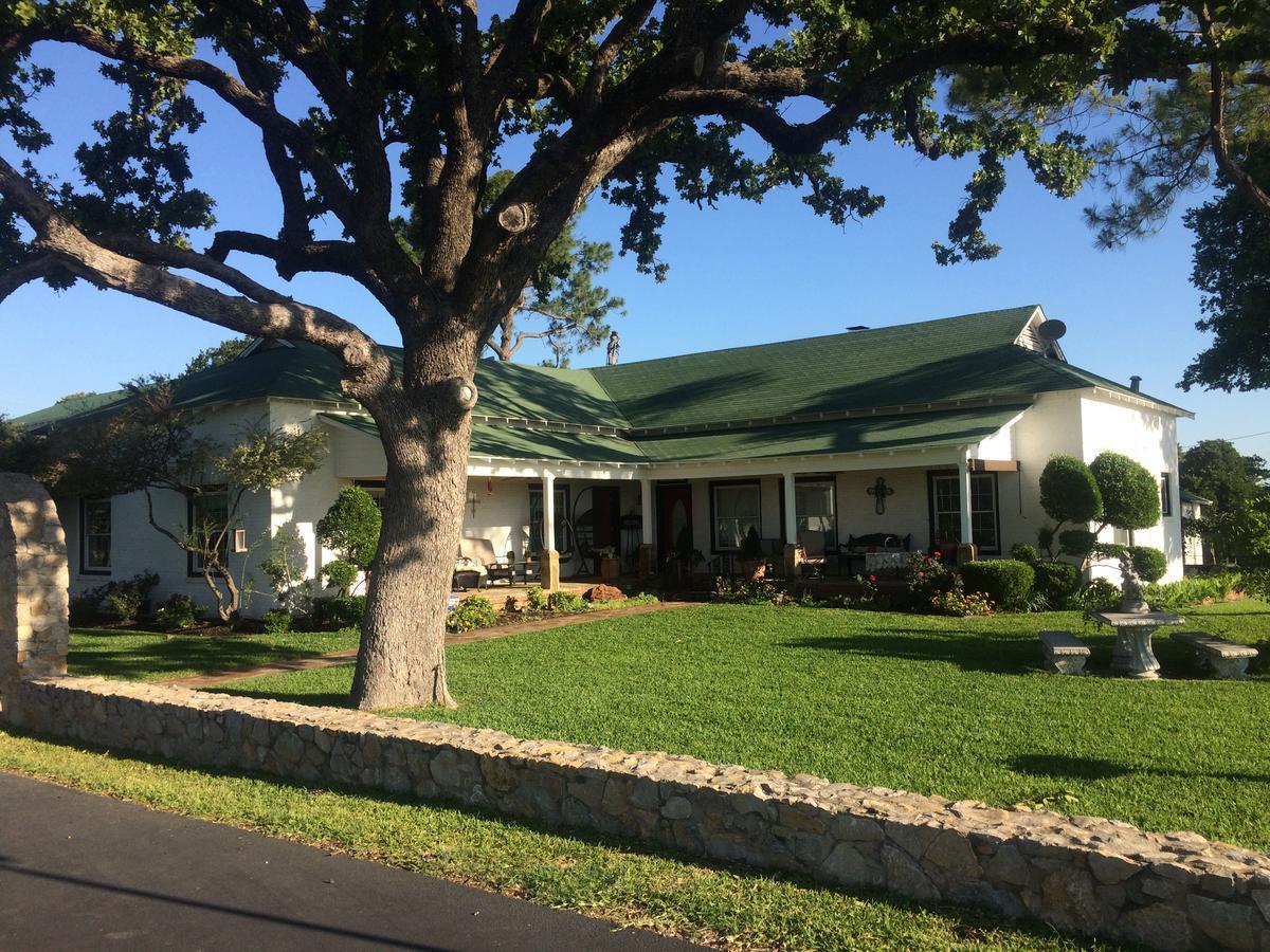 Bed and Breakfast The Old Liberty Schoolhouse Azle Экстерьер фото